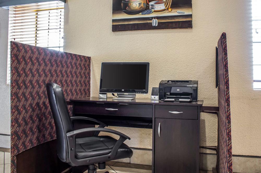 Clarion Pointe Winslow I-40 Dış mekan fotoğraf